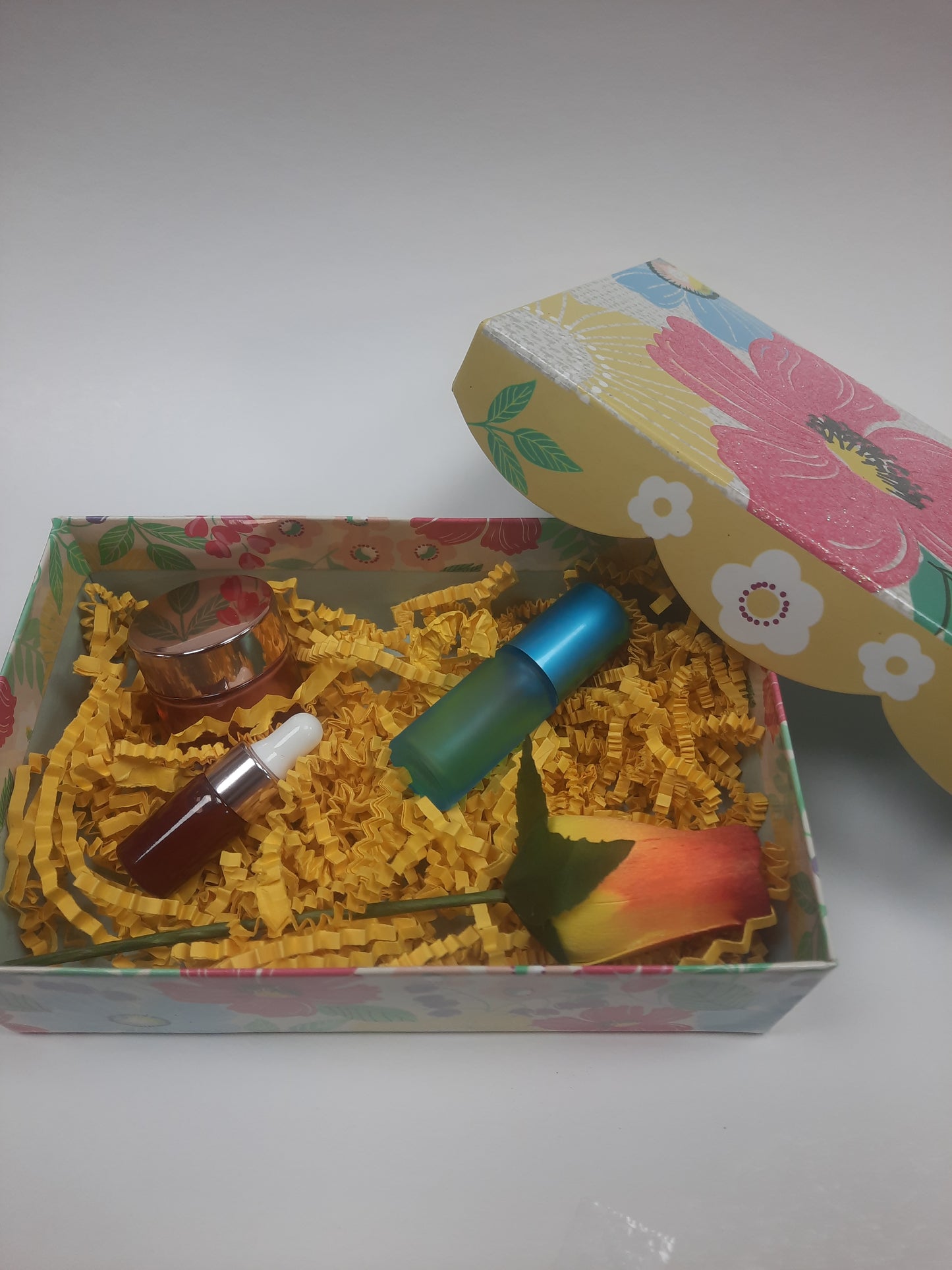 " TEEN'S PRETTY & PINEAPPLE " GIFT BOX